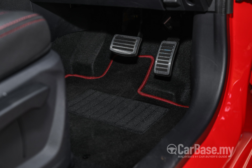 Proton Iriz P2-30A MC2 (2021) Interior