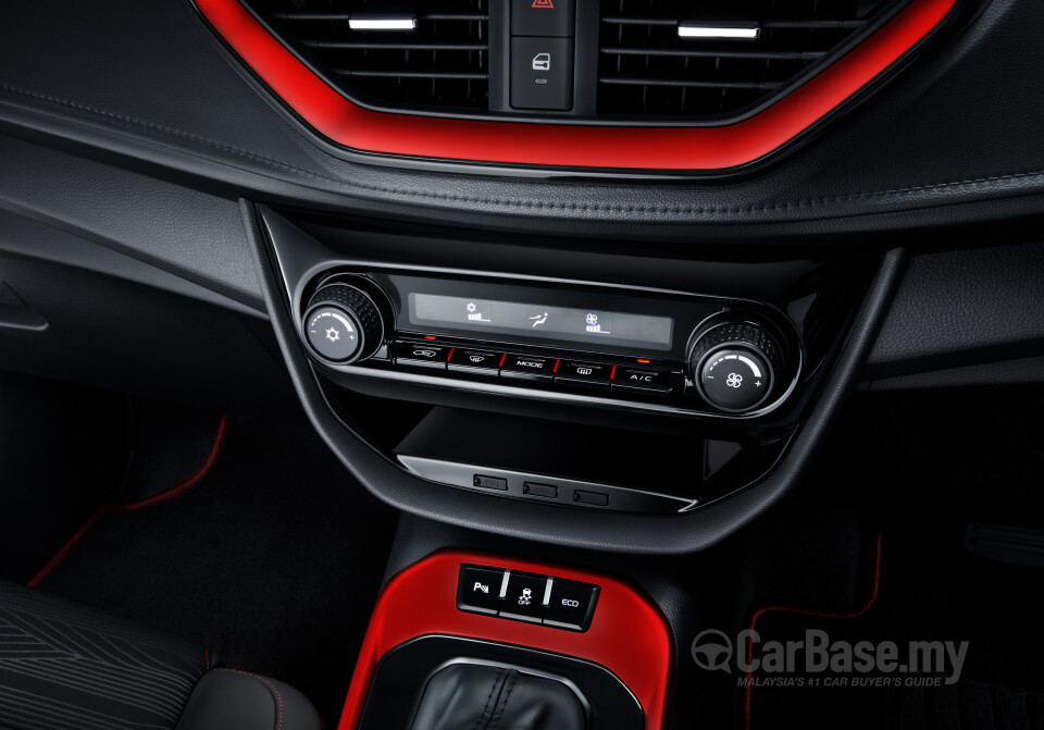 Proton Iriz P2-30A MC2 (2021) Interior
