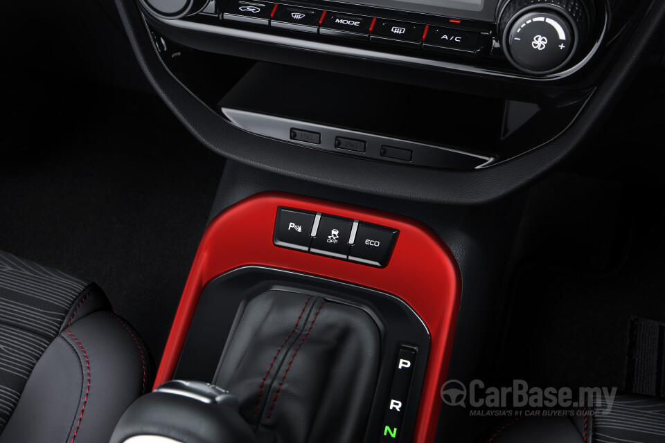 Proton Iriz P2-30A MC2 (2021) Interior