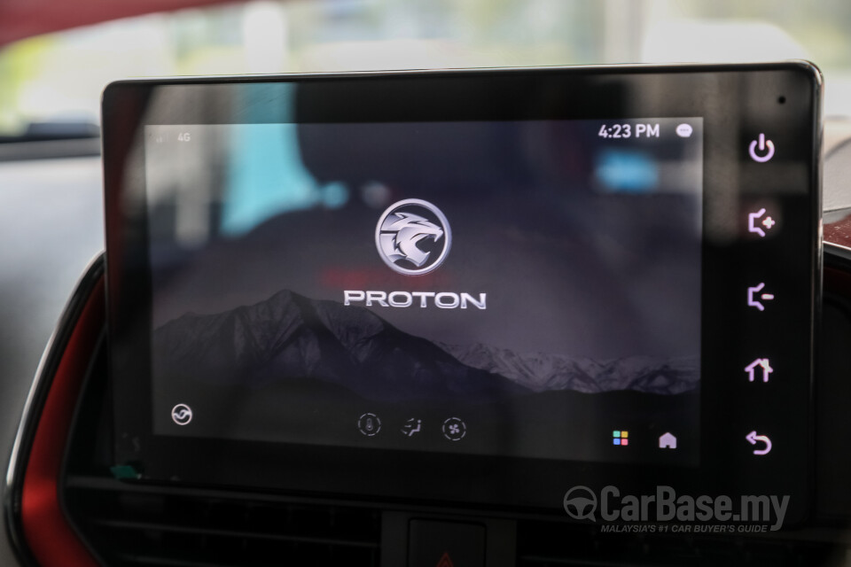 Proton Iriz P2-30A MC2 (2021) Interior