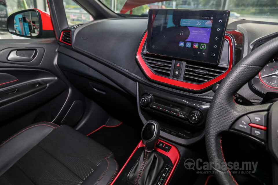Proton Iriz P2-30A MC2 (2021) Interior
