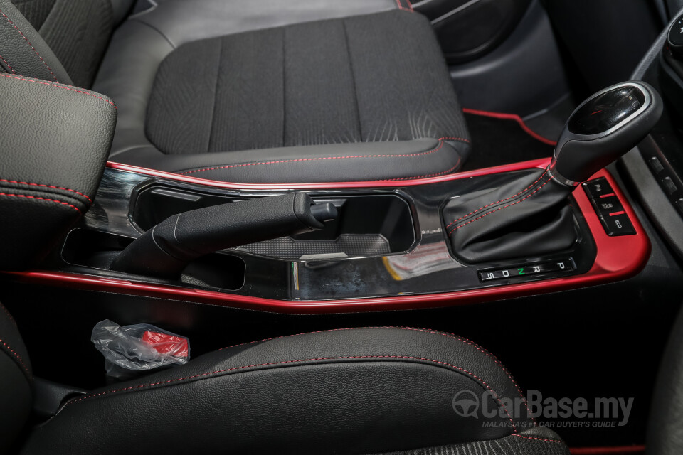Proton Iriz P2-30A MC2 (2021) Interior