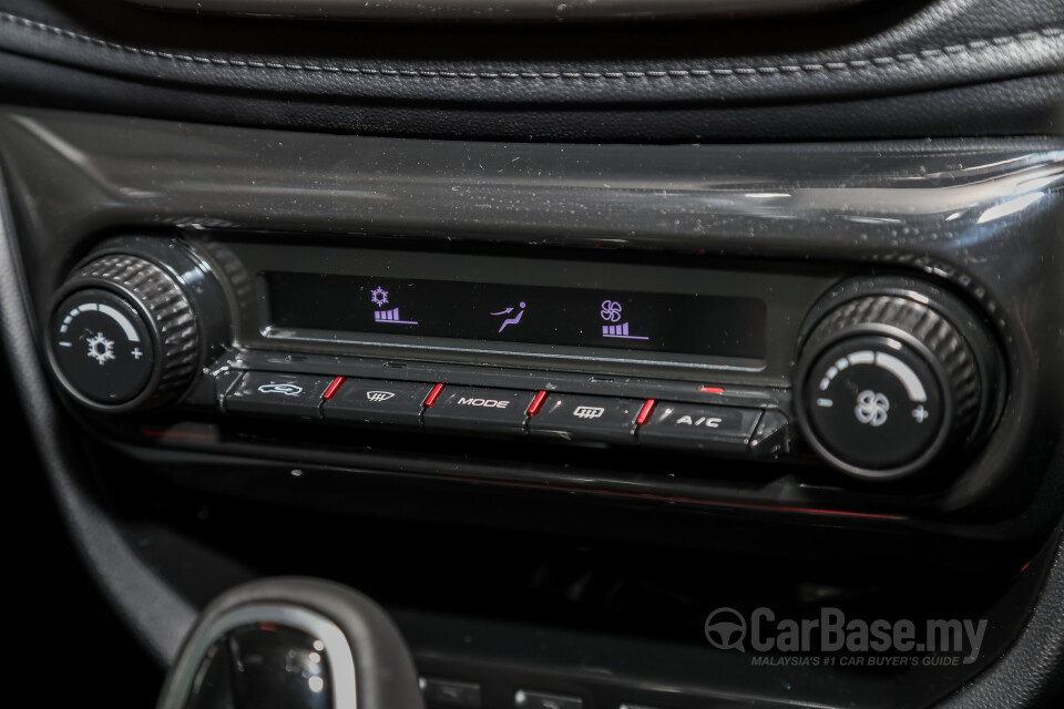 Proton Iriz P2-30A MC2 (2021) Interior