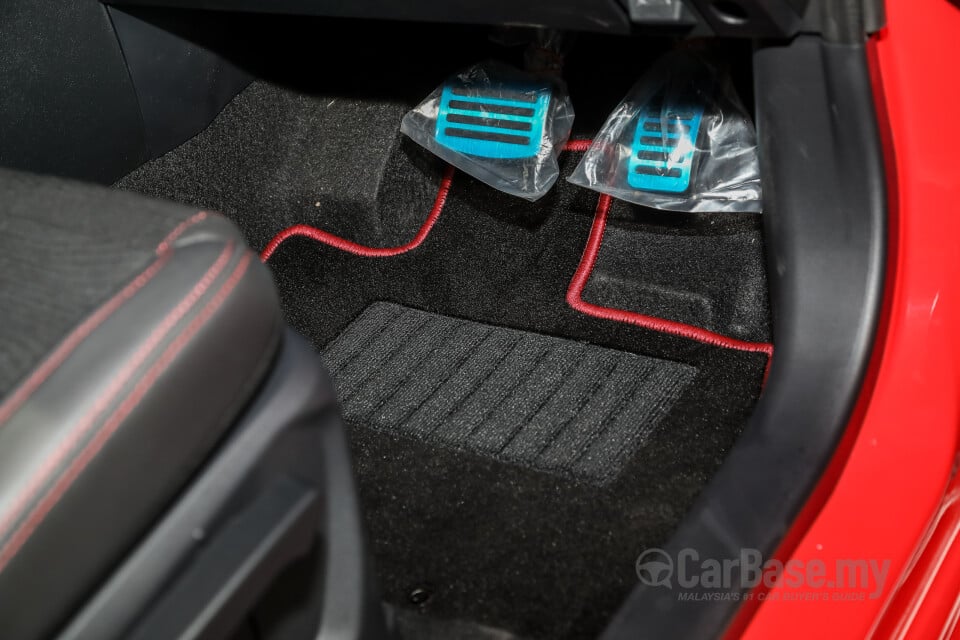 Proton Iriz P2-30A MC2 (2021) Interior