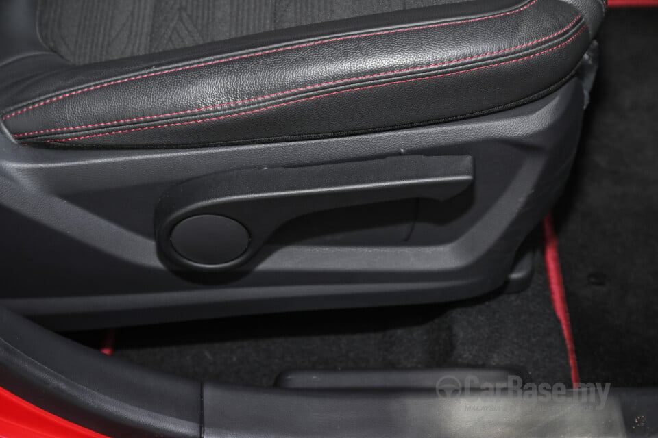 Proton Iriz P2-30A MC2 (2021) Interior