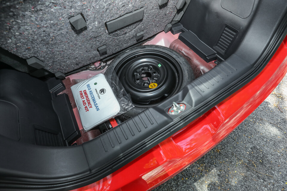 Proton Iriz P2-30A MC2 (2021) Interior
