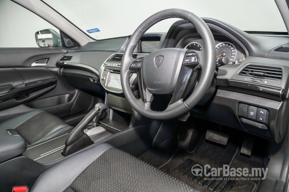 Proton Perdana P4-90B (2016) Interior