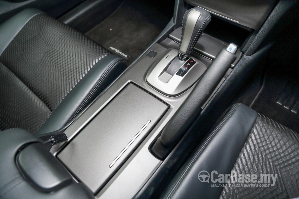 Proton Perdana P4-90B (2016) Interior