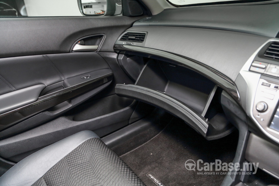 Proton Perdana P4-90B (2016) Interior