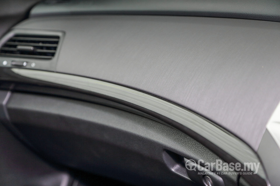 Proton Perdana P4-90B (2016) Interior