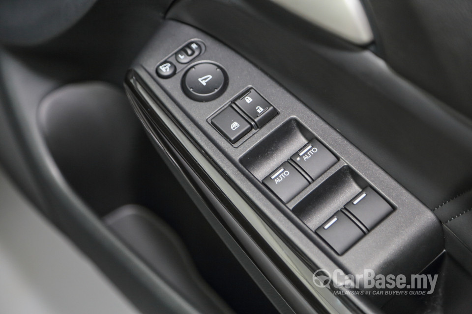 Proton Perdana P4-90B (2016) Interior