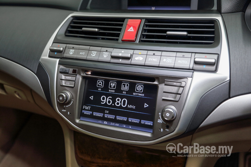 Proton Perdana P4-90B (2016) Interior