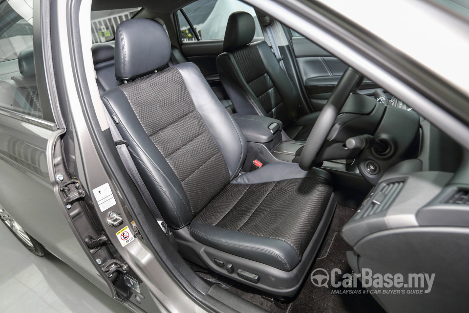 Proton Perdana P4-90B (2016) Interior