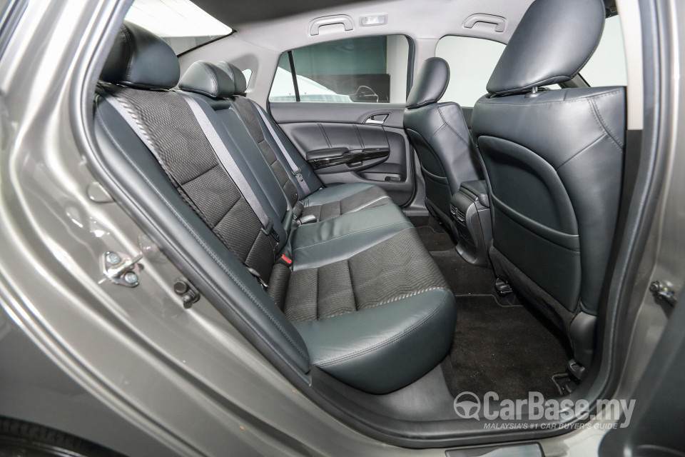 Proton Perdana P4-90B (2016) Interior