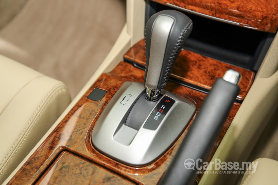 Proton Perdana P4-90B (2016) Interior