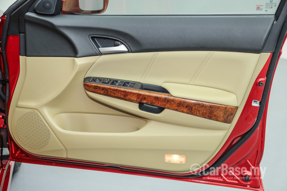 Proton Perdana P4-90B (2016) Interior