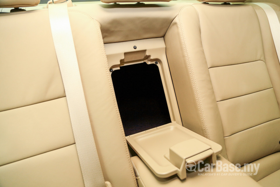 Proton Perdana P4-90B (2016) Interior