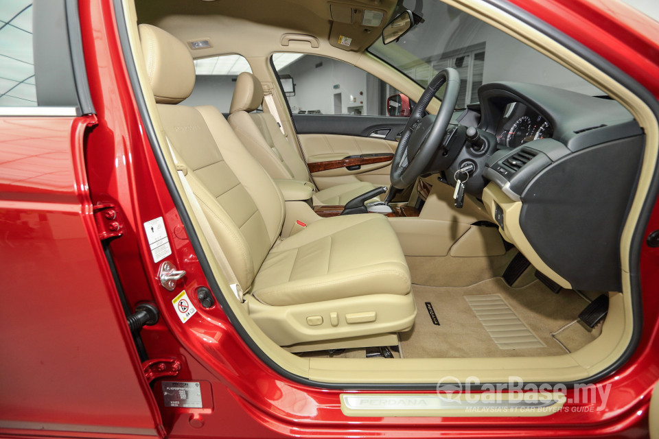 Proton Perdana P4-90B (2016) Interior