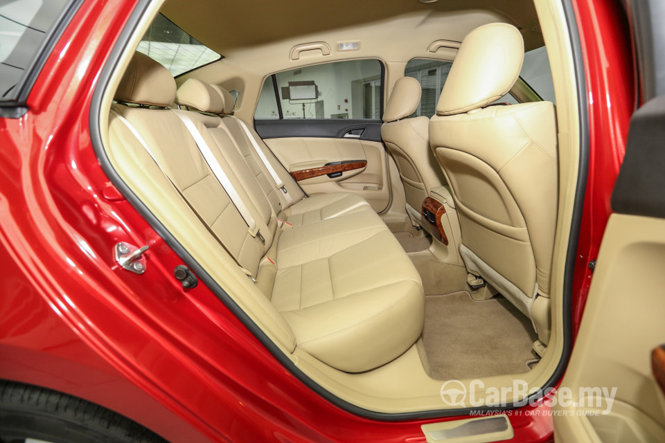 Proton Perdana P4-90B (2016) Interior