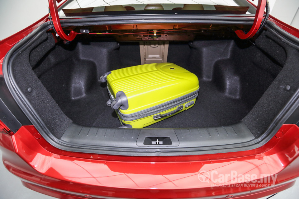 Proton Perdana P4-90B (2016) Interior