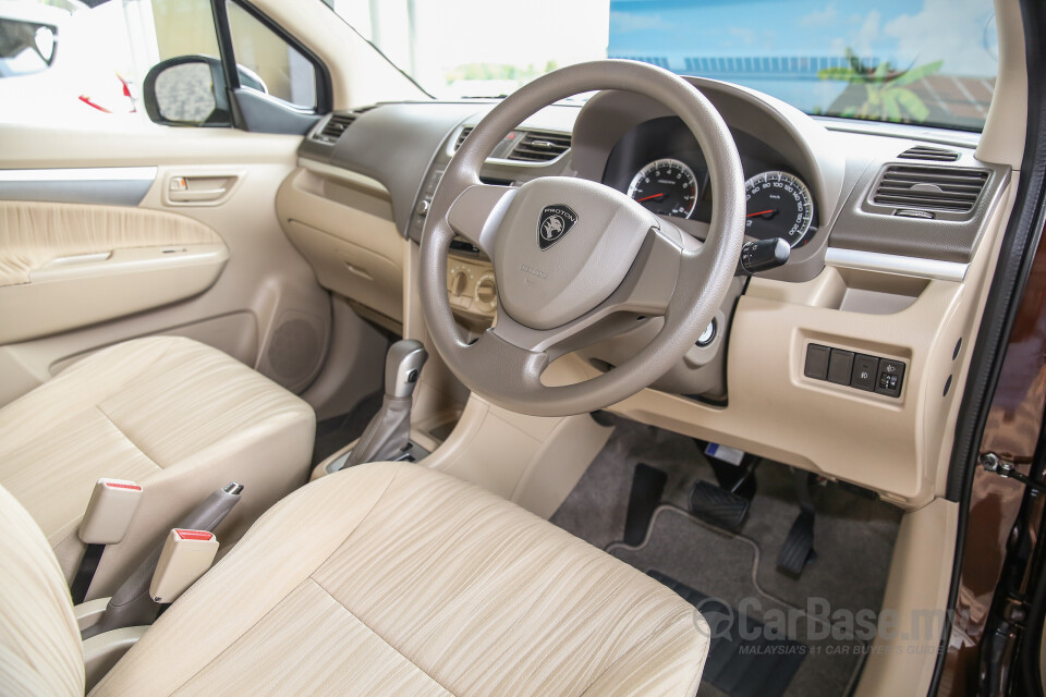 Toyota Fortuner AN160 (2016) Interior