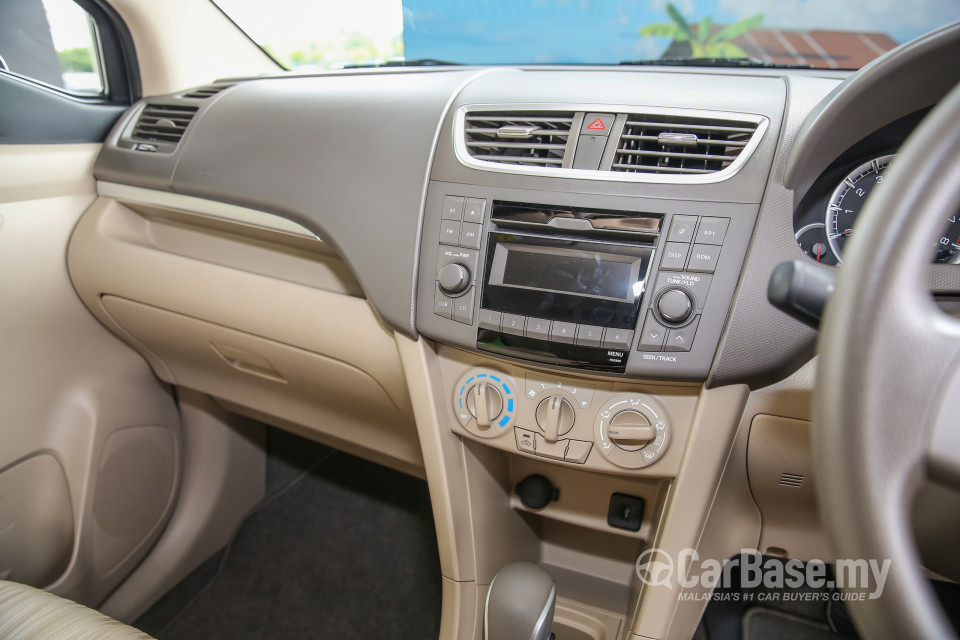Proton Ertiga P6-90A (2016) Interior