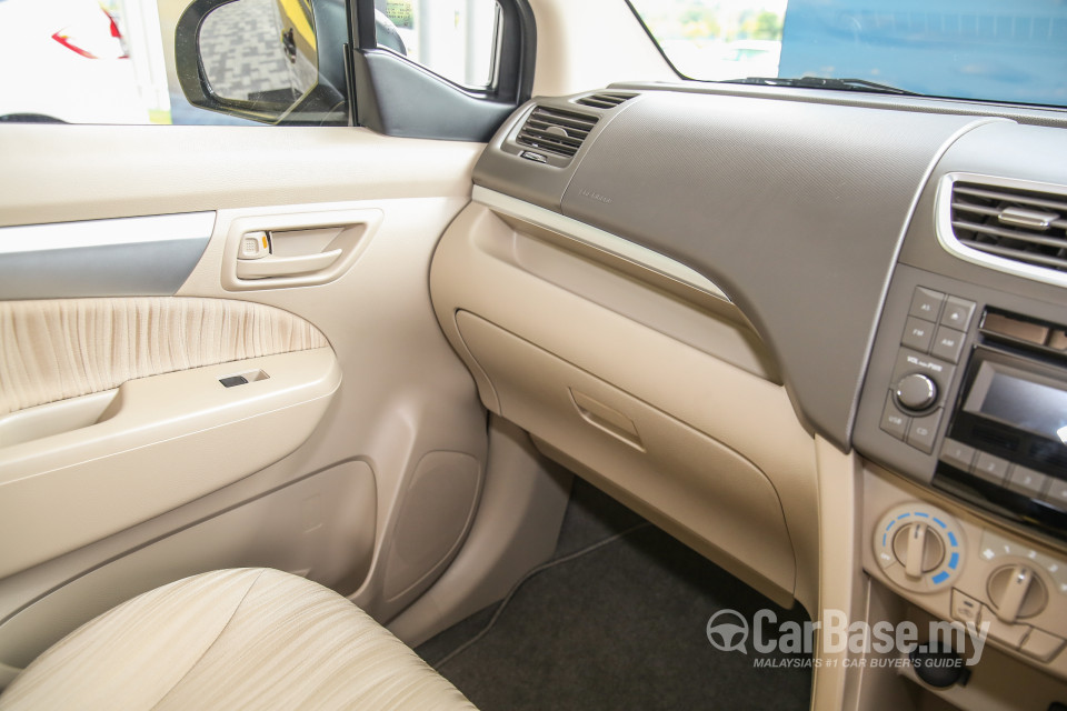 Proton Ertiga P6-90A (2016) Interior