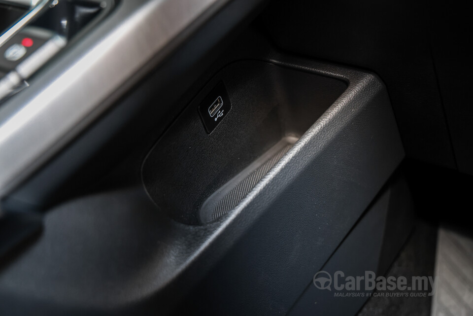 Proton X70 P7-90A MC3 (2026) Interior
