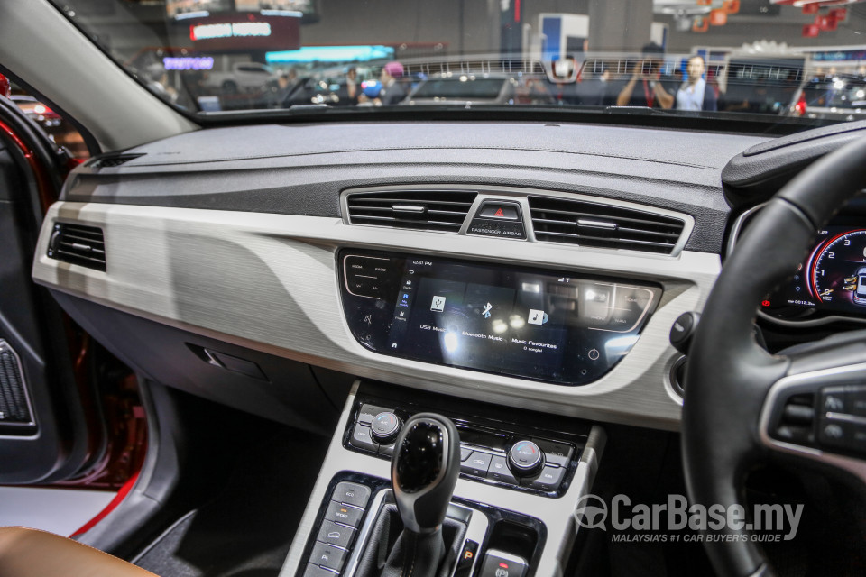 Proton X70 P7-90A (2018) Interior