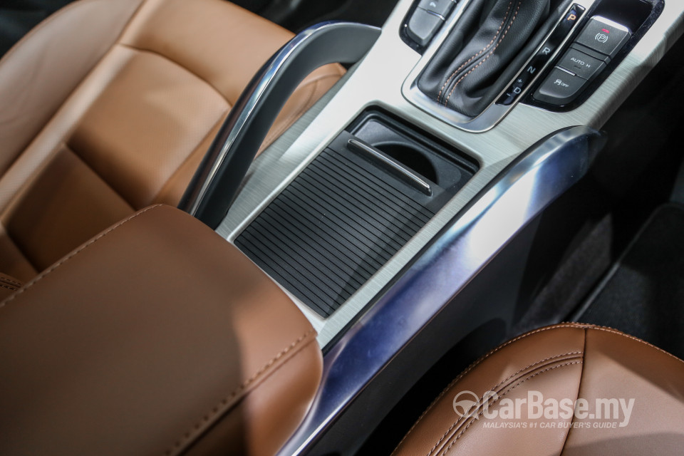 Proton X70 P7-90A (2018) Interior