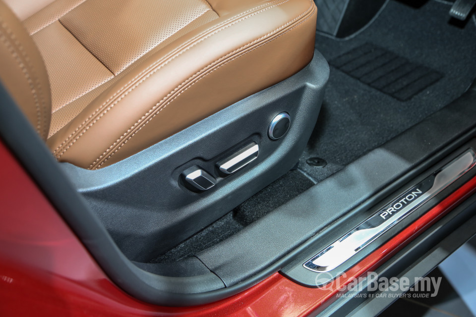 Proton X70 P7-90A (2018) Interior