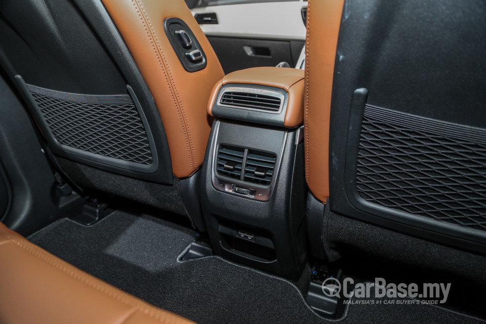 Proton X70 P7-90A (2018) Interior