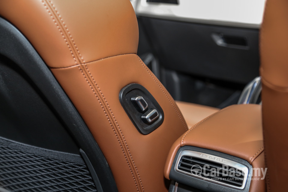Proton X70 P7-90A (2018) Interior