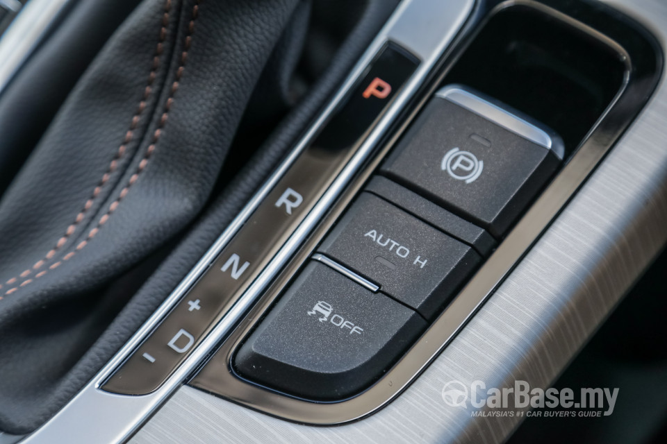 Proton X70 P7-90A (2018) Interior