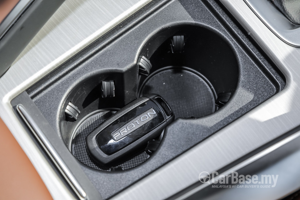 Proton X70 P7-90A (2018) Interior