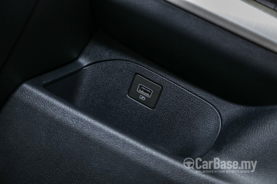 Proton X70 P7-90A (2018) Interior