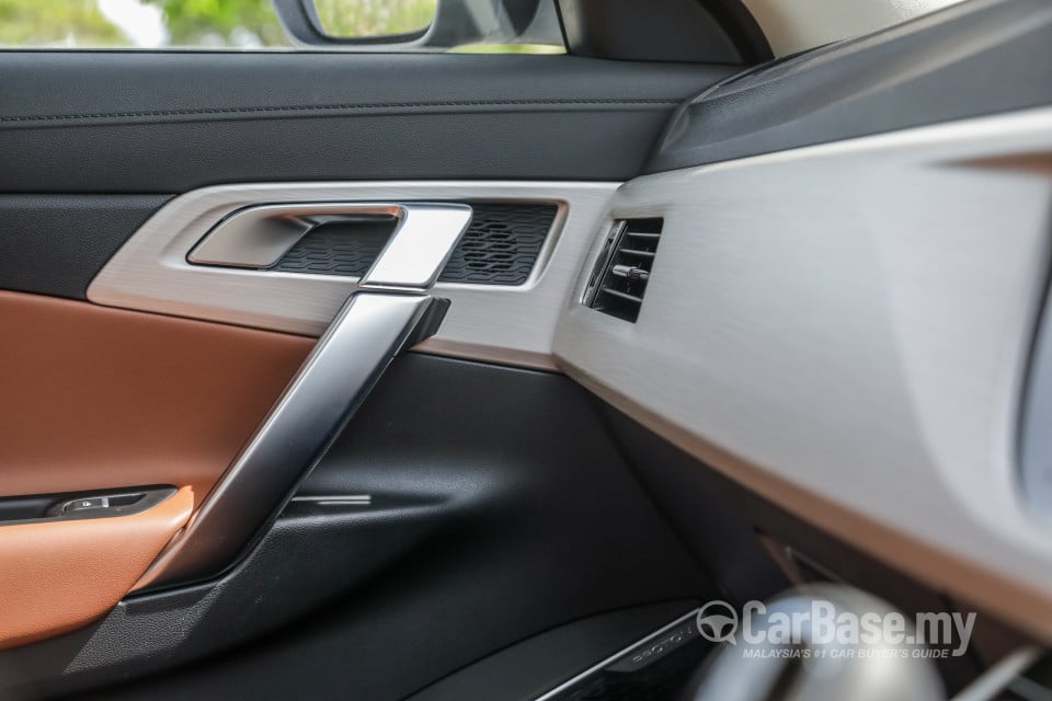Proton X70 P7-90A (2018) Interior