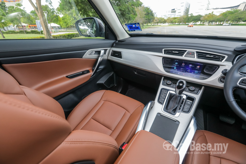 Proton X70 P7-90A (2018) Interior