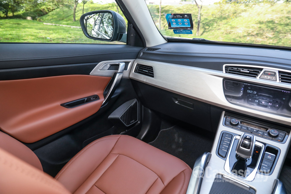 Proton X70 P7-90A CKD (2020) Interior