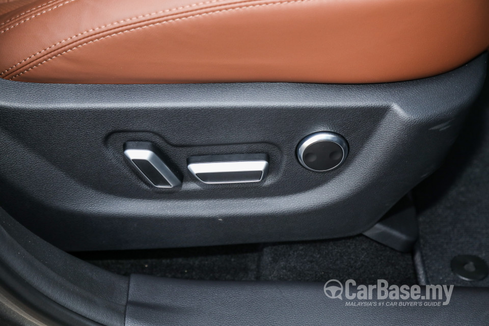 Proton X70 P7-90A CKD (2020) Interior