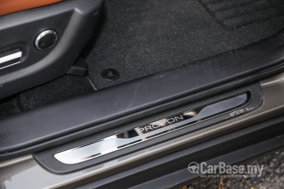 Proton X70 P7-90A CKD (2020) Interior