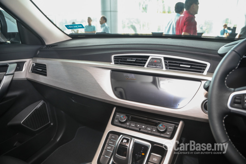 Proton X70 P7-90A CKD (2020) Interior