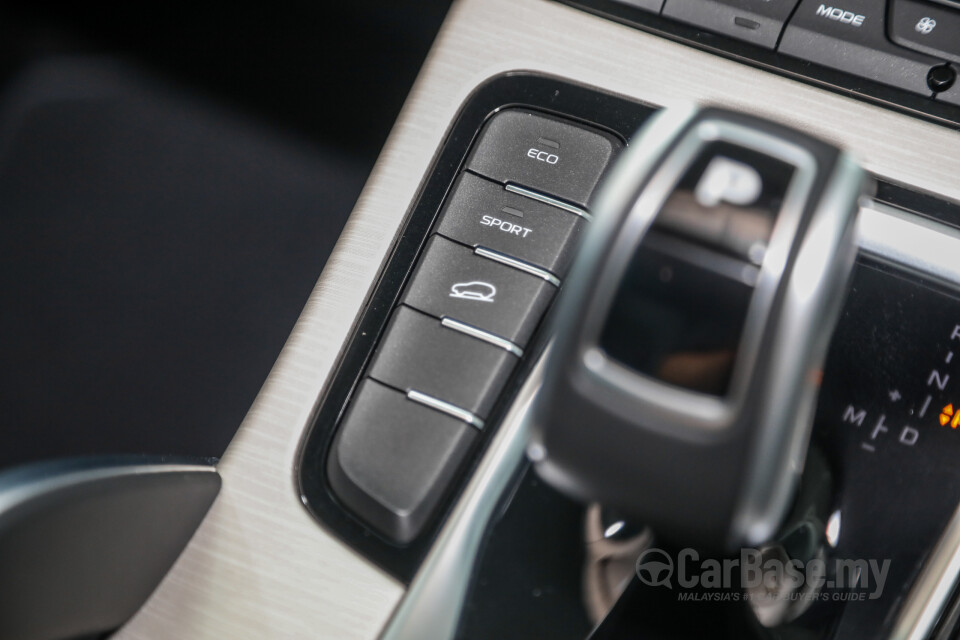 Mazda CX-9 Mk2 (2017) Interior