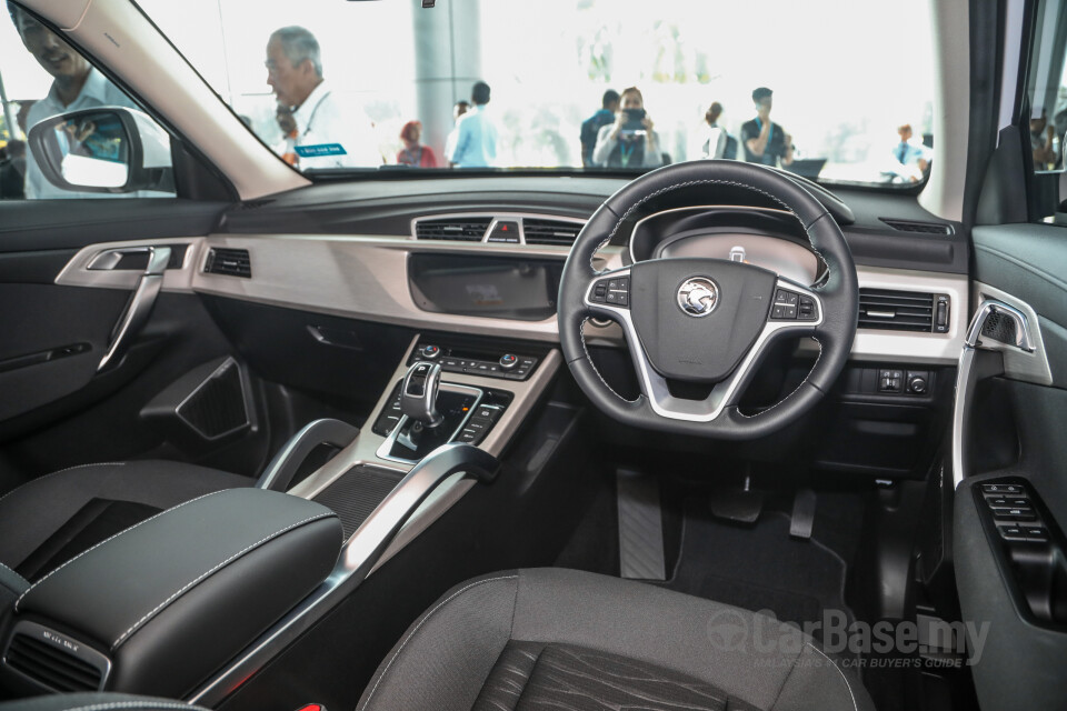 Perodua Aruz D38L (2019) Interior