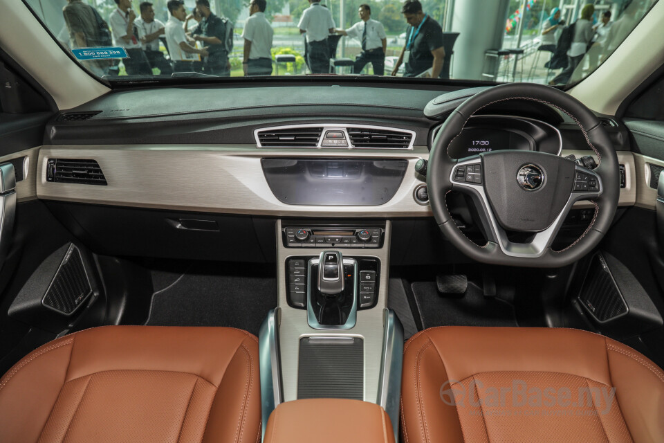 Subaru Outback BN (2015) Interior