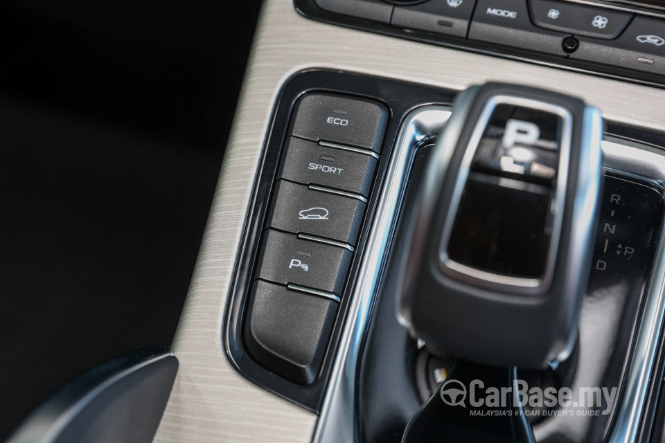 Proton X70 P7-90A MC (2022) Interior