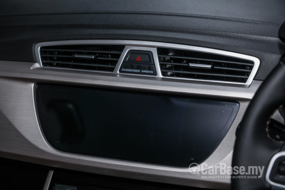 Proton X70 P7-90A MC (2022) Interior