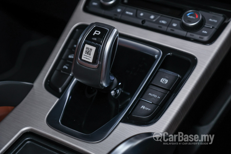 Proton X70 P7-90A MC (2022) Interior