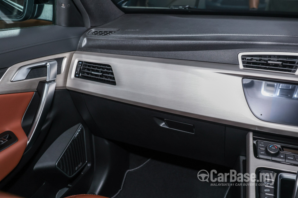 Proton X70 P7-90A MC (2022) Interior