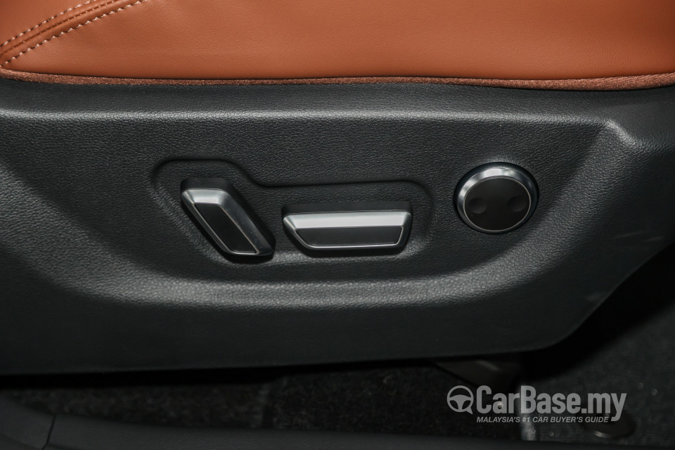 Proton X70 P7-90A MC (2022) Interior